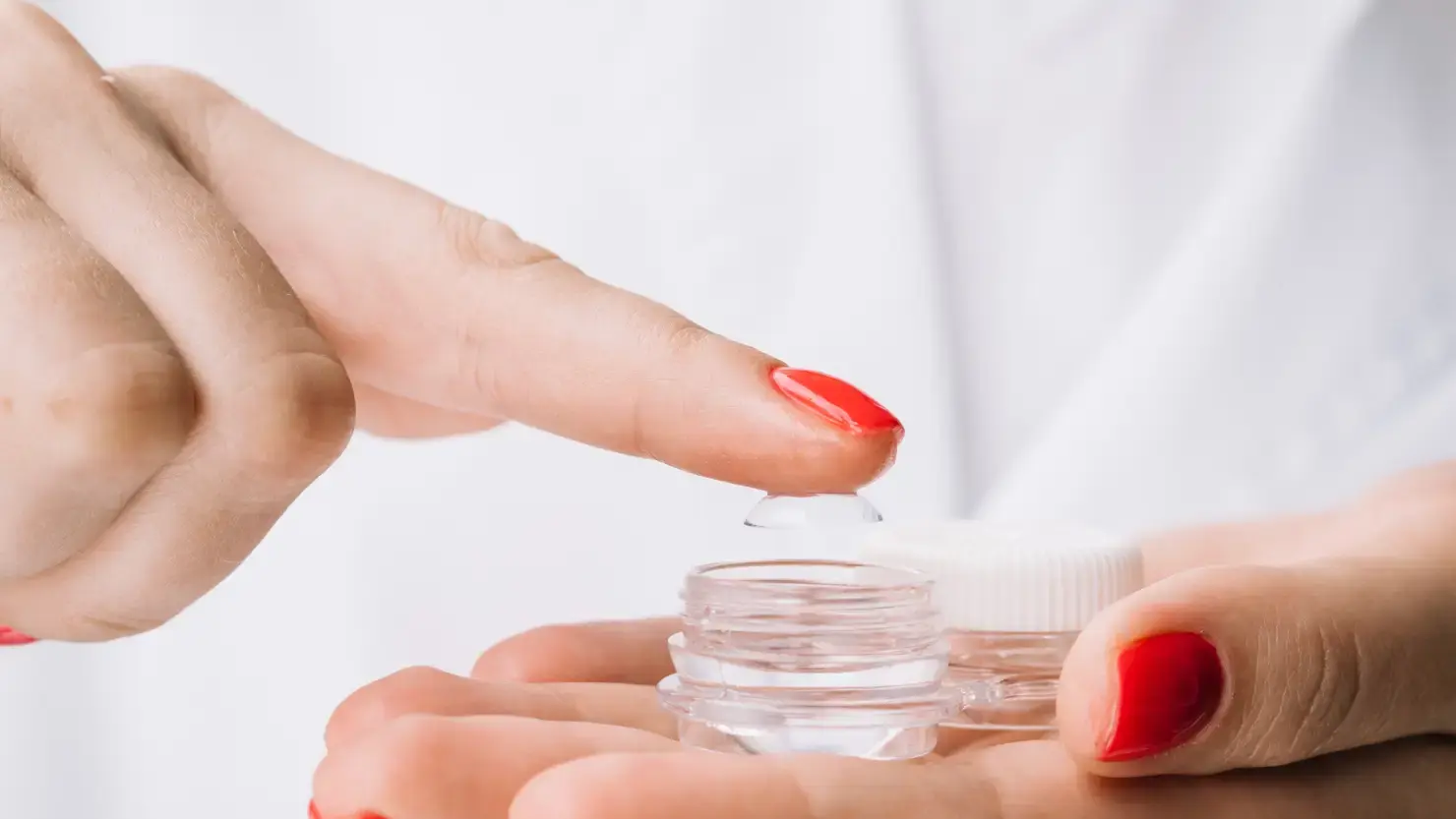 Płyny do soczewek kontaktowych