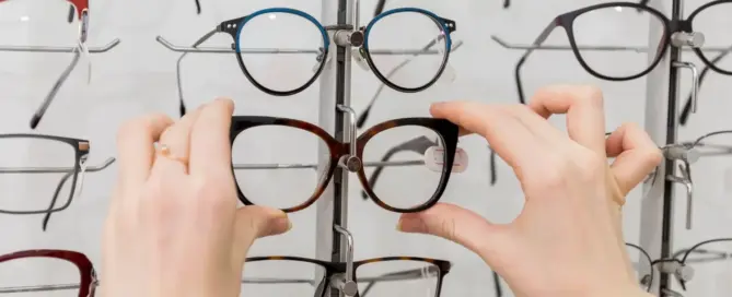 Oprawki do okularów a kształt twarzy